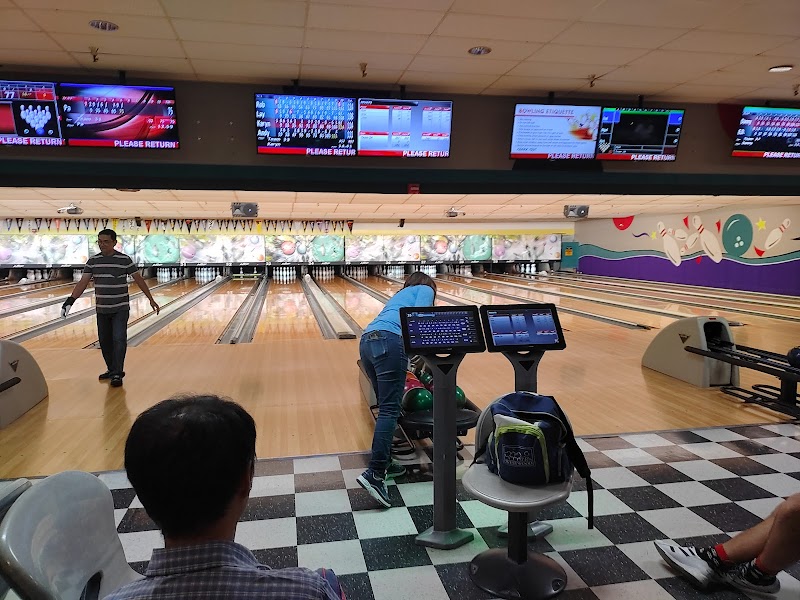 Admiral Robinson Bowling Center San Diego — Bowling Alley in San Diego