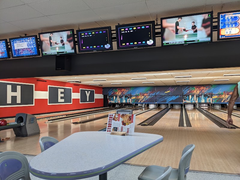Bowlero Thousand Oaks — Bowling Alley in San Antonio