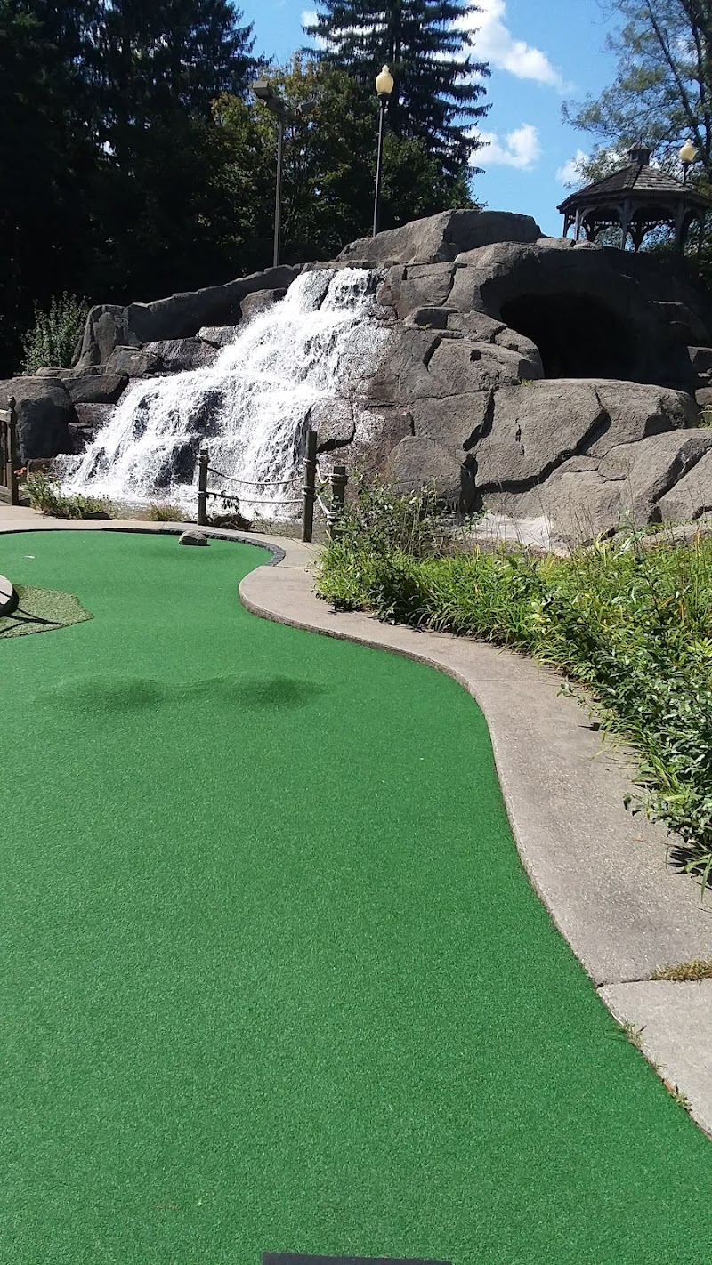 Crystal Caves-Family Entertainment — Miniature Golf Course in Auburn