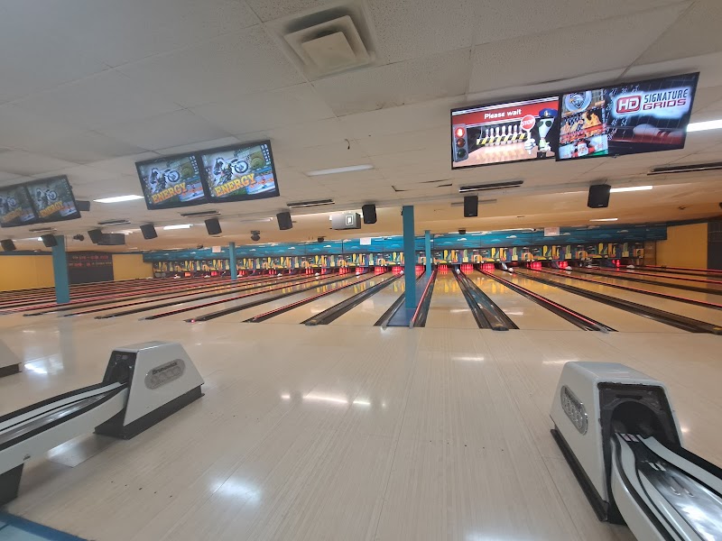 Donelson Plaza Strike and Spare — Bowling Alley in Nashville