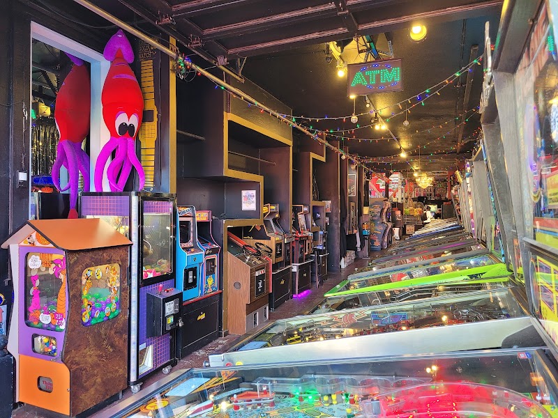 Free Gold Watch — Video Arcade in San Francisco