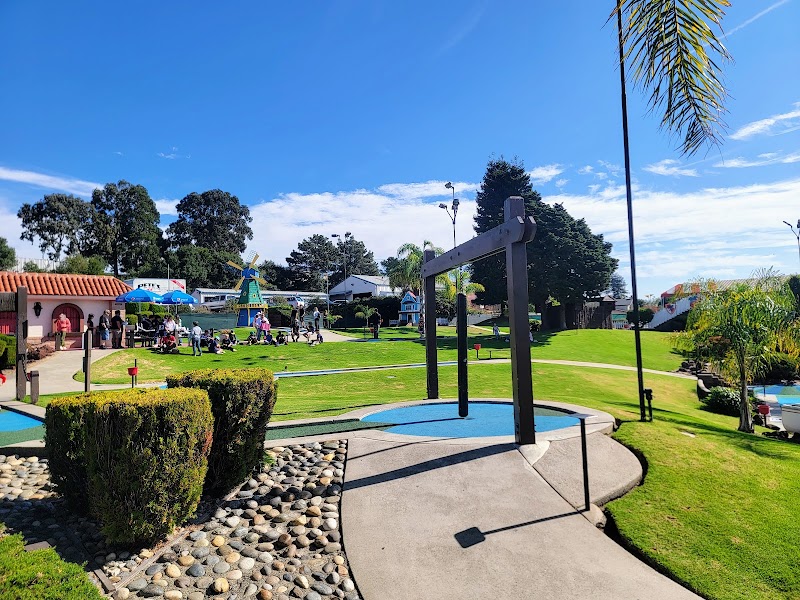 Golden Tee Golfland — Miniature Golf Course in Castro Valley