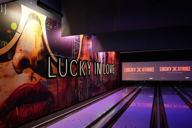 Lucky Strike Chelsea Piers — Bowling Alley in New York