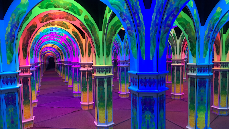 Magowan's Infinite Mirror Maze — Amusement Center in San Francisco