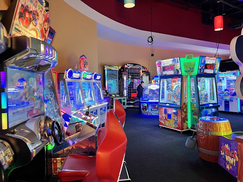 Main Event Thornton — Bowling Alley in Thornton