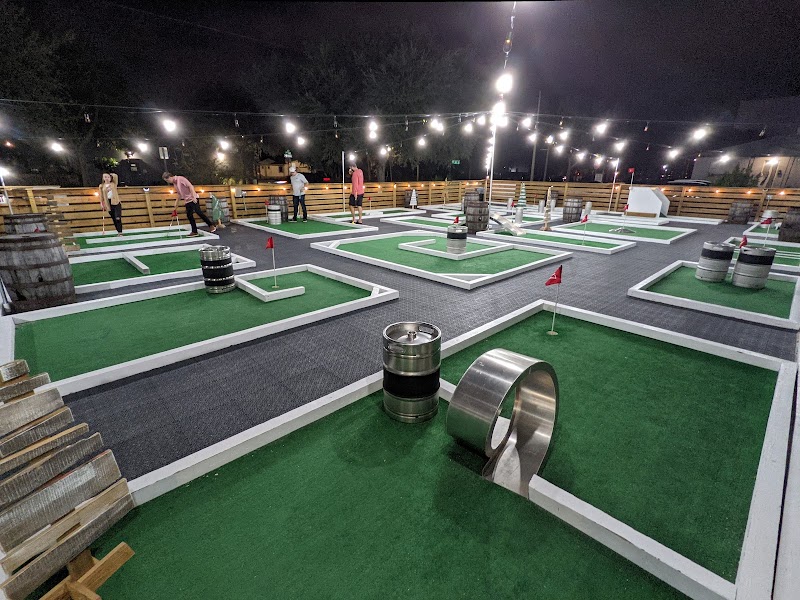 Par Bar — Miniature Golf Course in St. Petersburg
