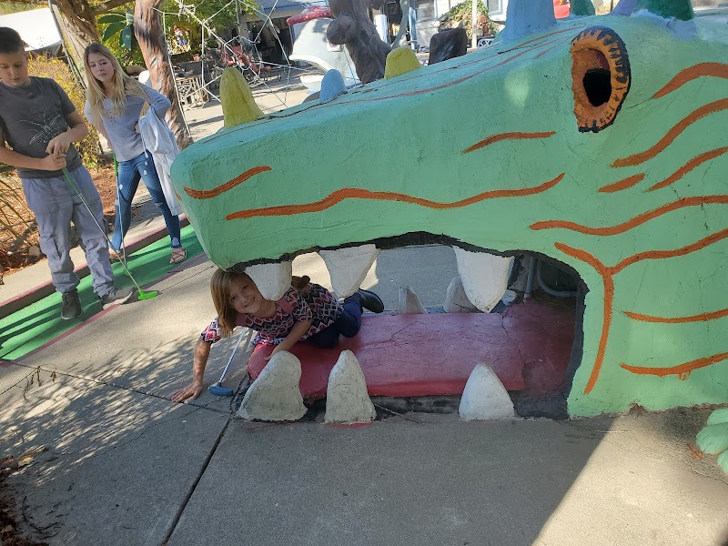 Pee Wee Golf & Arcade — Miniature Golf Course in Guerneville