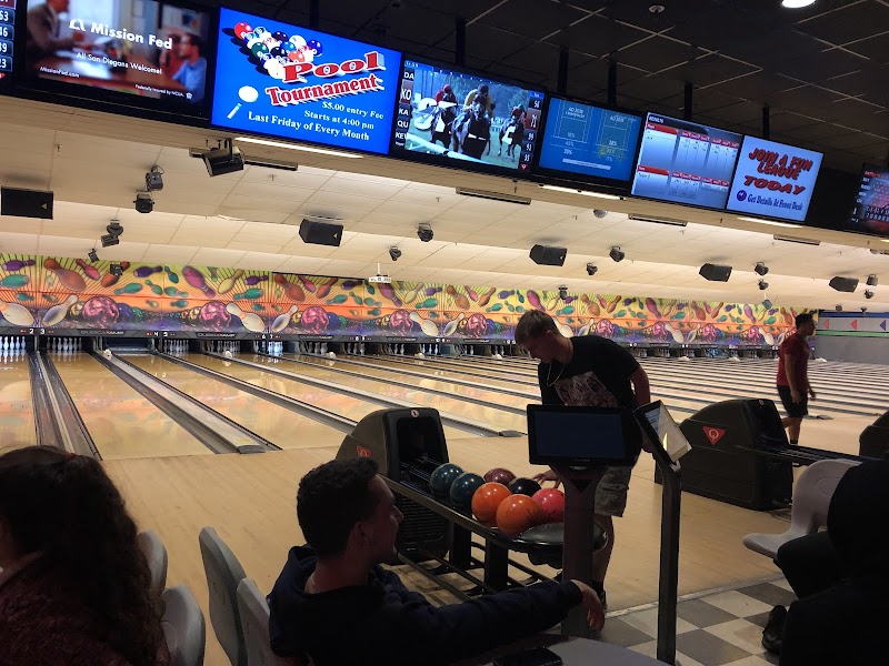 Sea 'N Air Lanes — Bowling Alley in Coronado