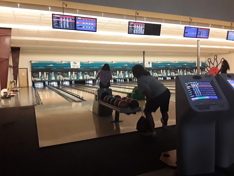 Turner Club — Bowling Alley in Kirby