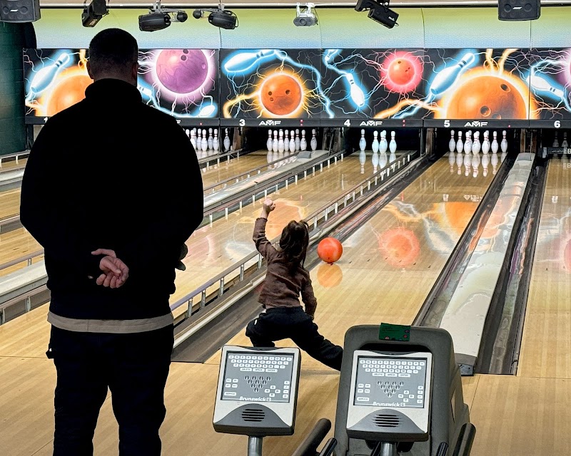 Viking Gameroom, Billiards & Bowling Alley — Bowling Alley in Portland